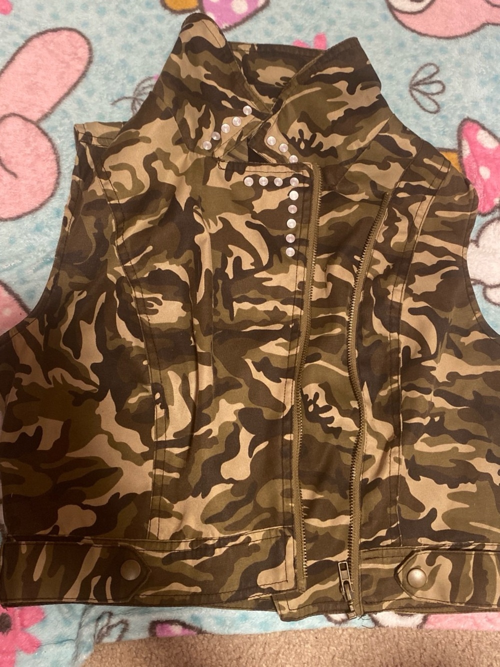 Camo Studded Zip Front Vest - Green/Brown